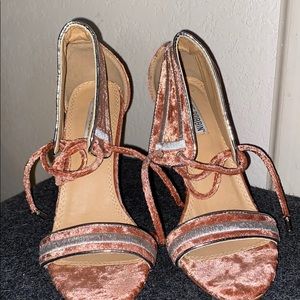 Cape Robbins heels